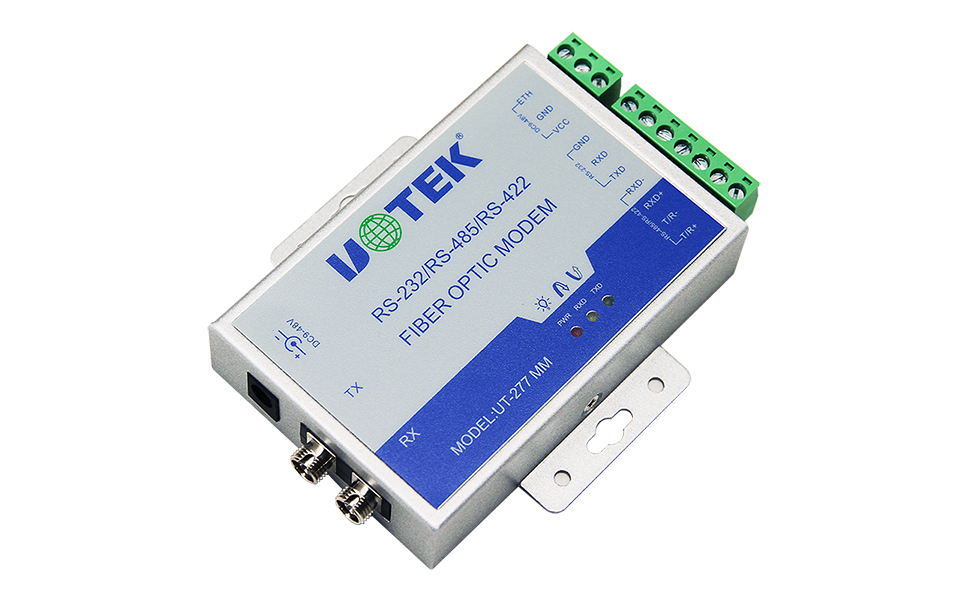 UT-277工業(yè)級串口（RS-232/485/422）光纖轉(zhuǎn)換器.jpg